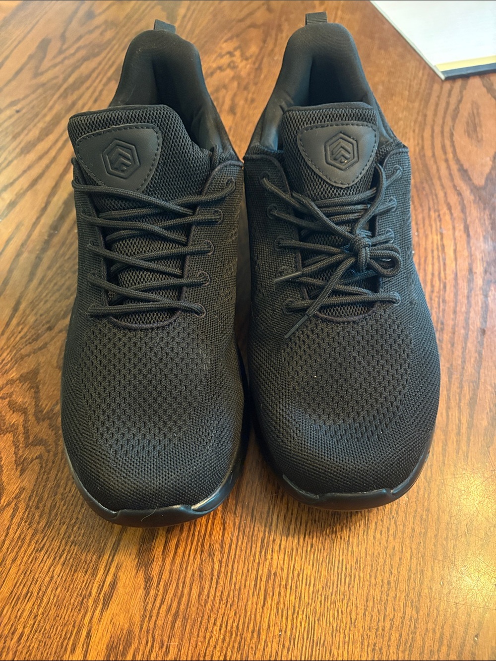 Men's Athletic Knit Sneakers in Black - Lightweight Performance